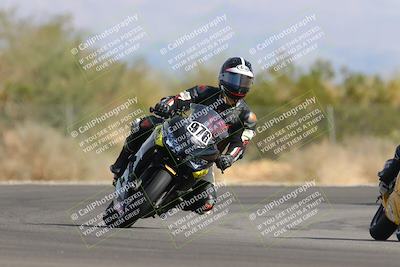 media/Nov-05-2022-SoCal Trackdays (Sat) [[f8d9b725ab]]/Turn 2 (1120am)/